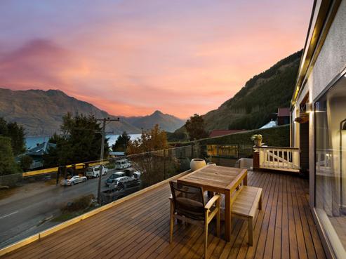1 Arawata Terrace, Fernhill/Sunshine Bay