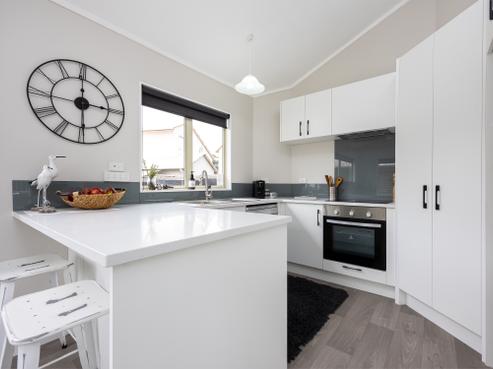 3/372 Whangaparaoa Road, Stanmore Bay