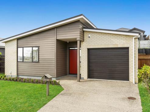 60 Cape Cod Drive, Gulf Harbour