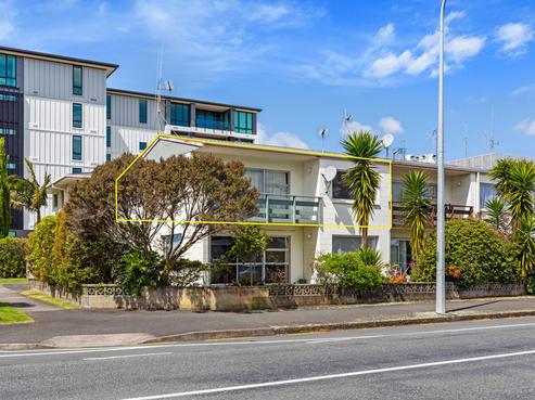 2/16 Park Street, Tauranga Central