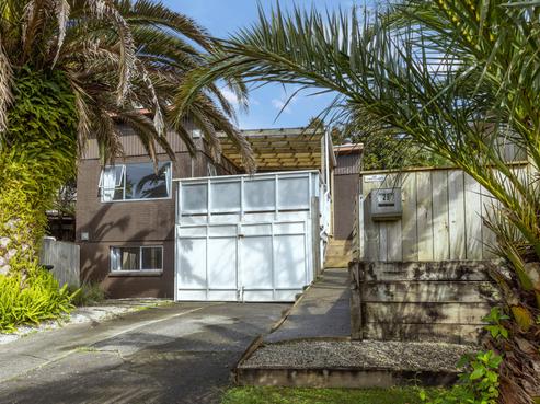 29 Elliston Crescent, Stanmore Bay