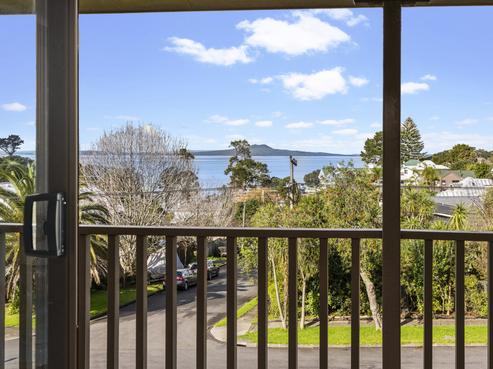2 Tipau Street, Torbay