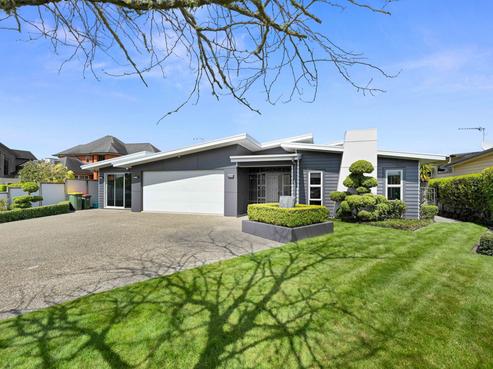 6 Peninsula Point, Huntington
