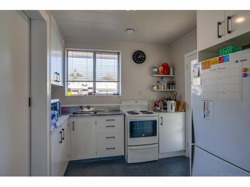 2/90 Avenue Road, West End