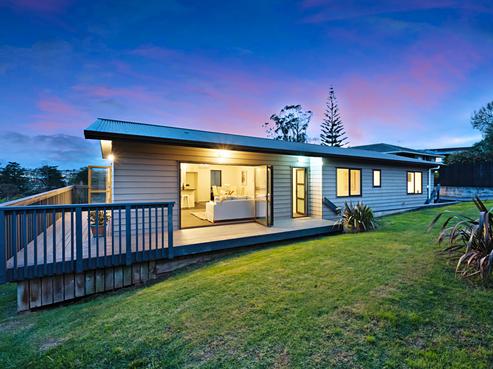 35 Eyre Street, Henderson