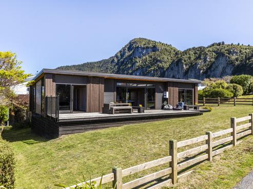 21 Ngati Parekawa Drive, Whareroa