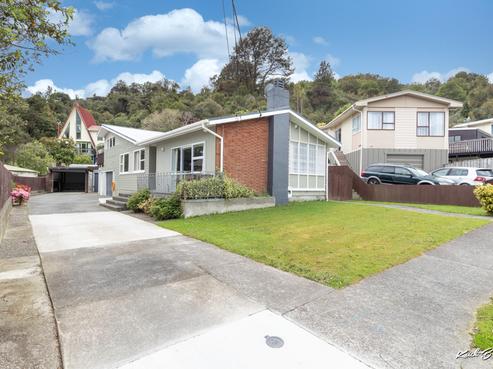 3 Lowry Crescent, Stokes Valley