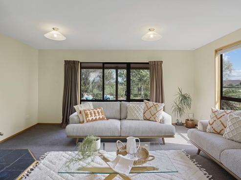1825 Cust Road, Cust