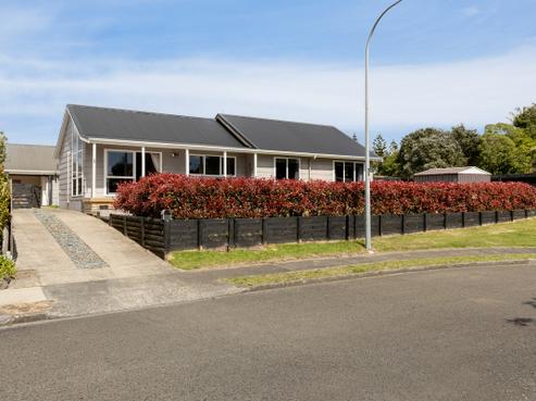 9 Alpha Avenue, Coastlands