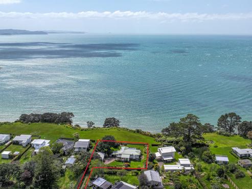 107 Howard Road, Orere Point
