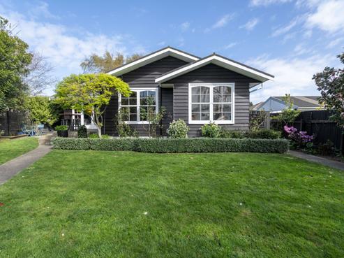 43 Lees Street, Gladstone