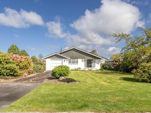 494 Queens Drive, Rosedale