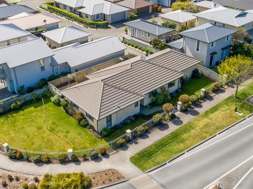 94 Pegasus Boulevard, Pegasus