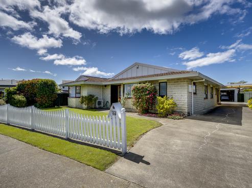 56 Hetley Crescent, Taradale