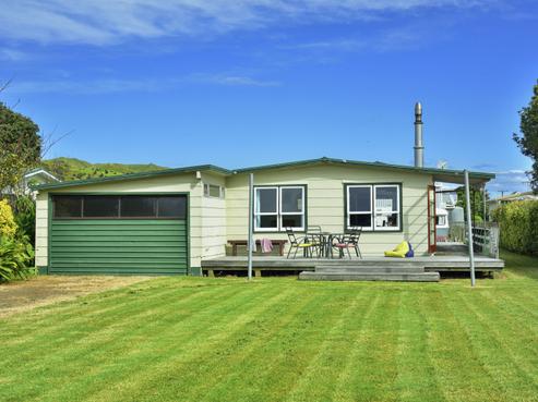 4 Tarakihi Crescent, Mahia