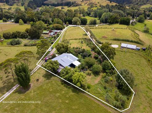 1323 Oruru Road, Peria