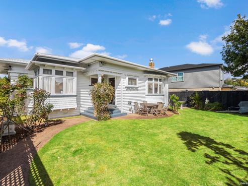 24 Selwyn Road, Epsom