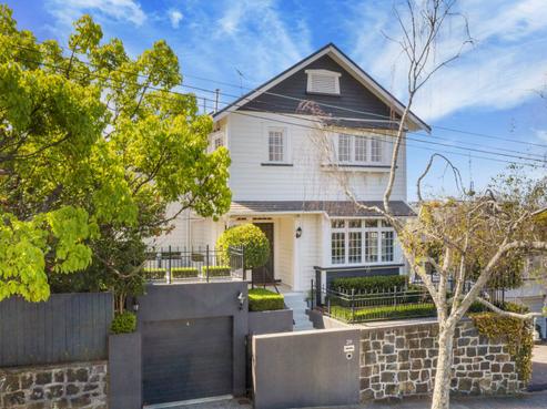 29 Seccombes Road, Epsom