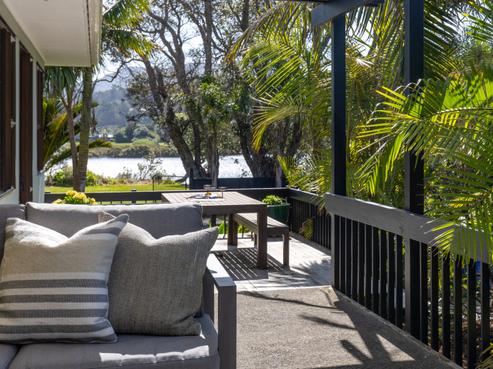 27 Riverside Drive, Point Wells