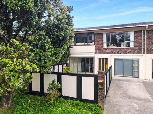 2/152 Bucklands Beach Road, Bucklands Beach