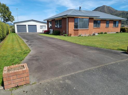104 Waller Street, Murchison