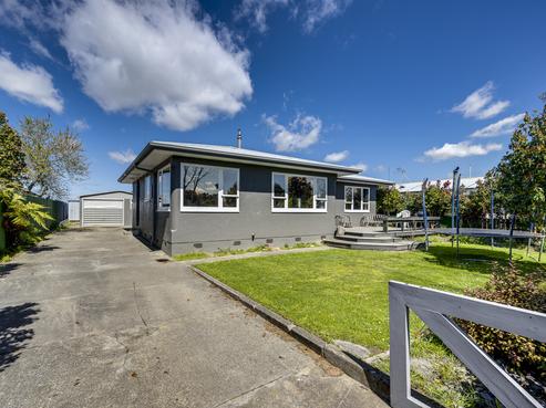 39 Henley Crescent, Pirimai