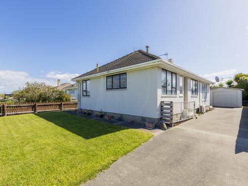 17 Massey Crescent, Marewa