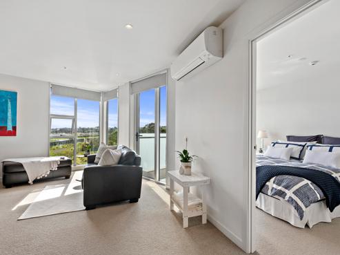 204/1 Rose Garden Lane, Albany
