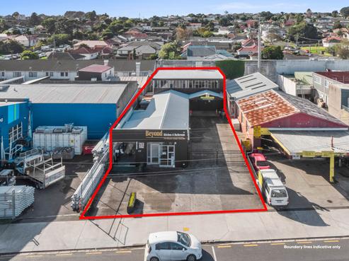 57 Carr Road, Three Kings