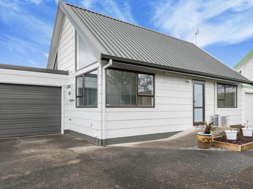 2/25 Hatton Road, Orewa