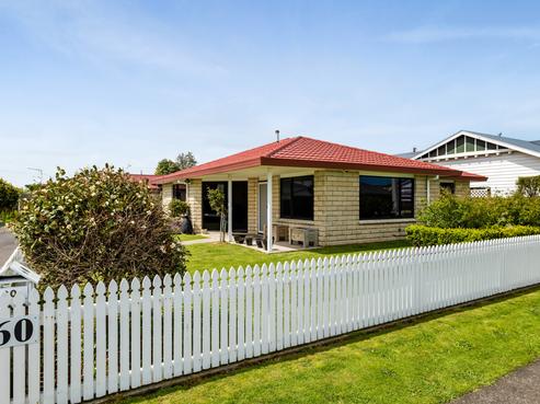 60 Disraeli Street, Hawera