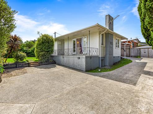 143 Edmonton Road, Te Atatu South