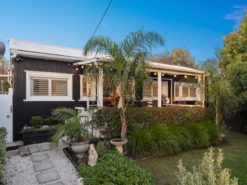 31 Alison Road, Surfdale