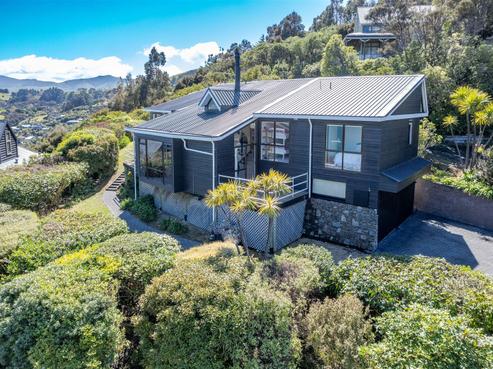 13 Settlers Hill, Akaroa