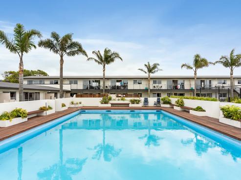 14/415 Port Road, Whangamata