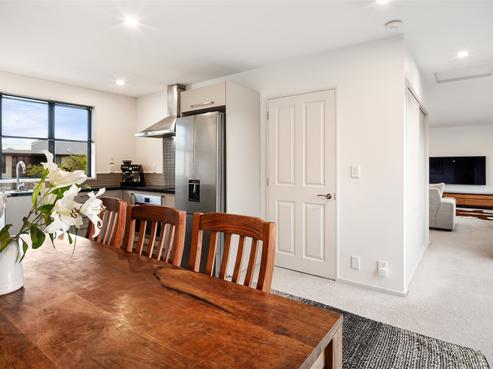 2/494 Manchester Street, Saint Albans