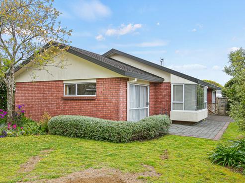 7 Kinross Drive, Merrilands