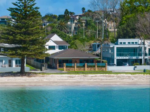 2A The Esplanade, Eastern Beach