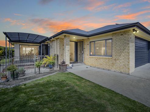 3 Harrison Court, Clive
