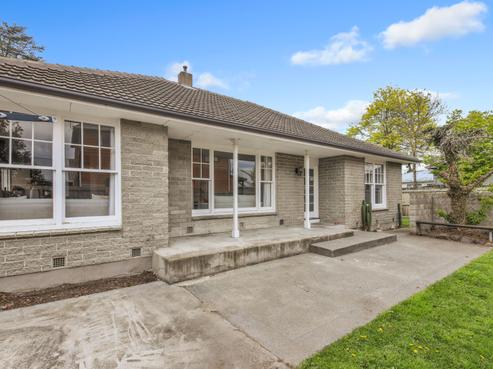 43 Birchfield Avenue, Dallington