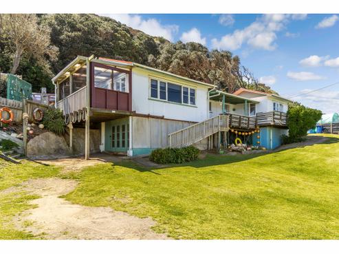 37 Marine Drive, Te Kopuru