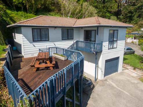 9 Castle Crescent, Stokes Valley