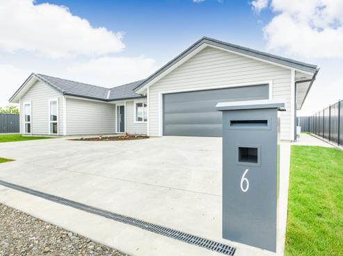 6 Roots Street East, Feilding