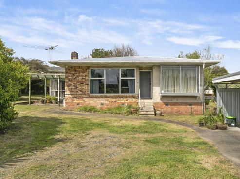 16 Essex Street, Te Atatu South