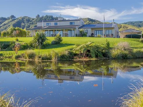 20 Mountain View Drive, Manakau