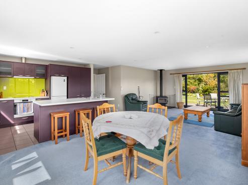 13 Walnut Grove, Alexandra