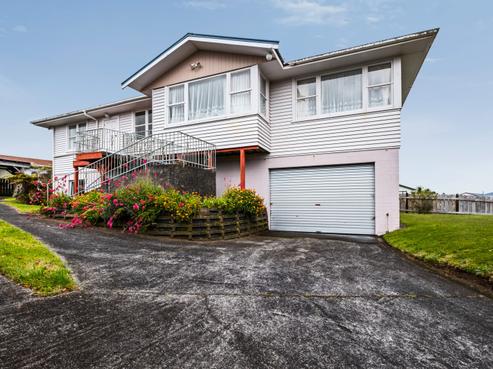 18 Leon Place, Waitara