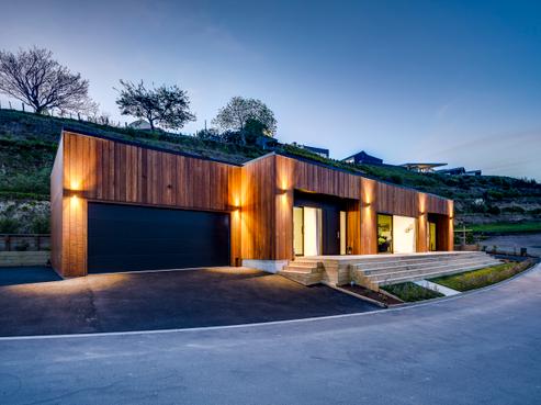 91 Oak Road, Poraiti