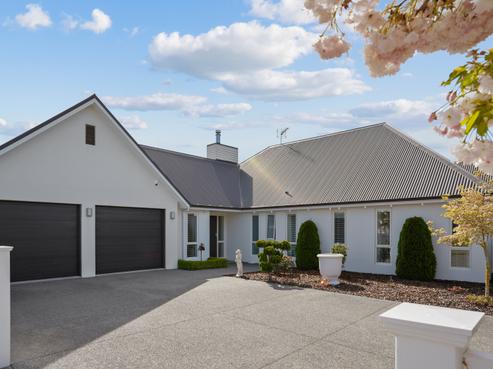 4 Barnsley Crescent, West Melton