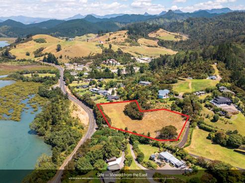 43 Main Road, Tairua
